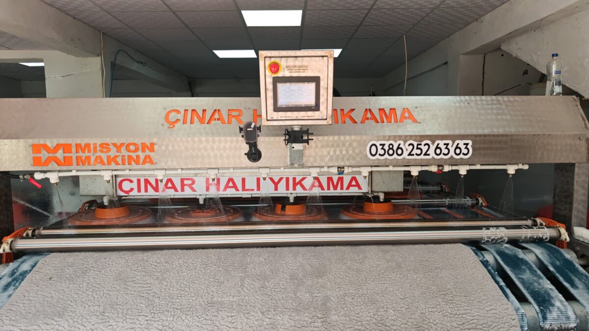 Çınar Halı Yıkama tesisindeki tam otomatik halı yıkama makinesi
